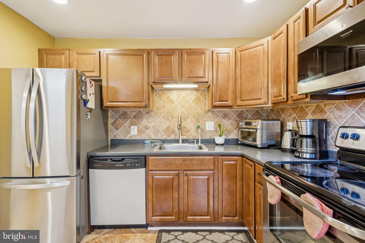 4689 JOANNA CT, WOODBRIDGE, Virginia 22193, 3 Bedrooms Bedrooms, ,3 BathroomsBathrooms,Residential,For sale,4689 JOANNA CT,VAPW2101232 MLS # VAPW2101232