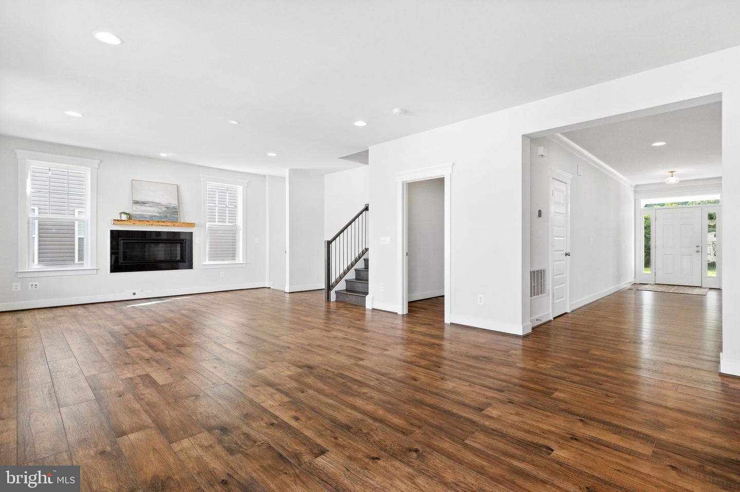 17968 RIDGEWOOD PL, ROUND HILL, Virginia 20141, 4 Bedrooms Bedrooms, 18 Rooms Rooms,4 BathroomsBathrooms,Residential,For sale,17968 RIDGEWOOD PL,VALO2104472 MLS # VALO2104472