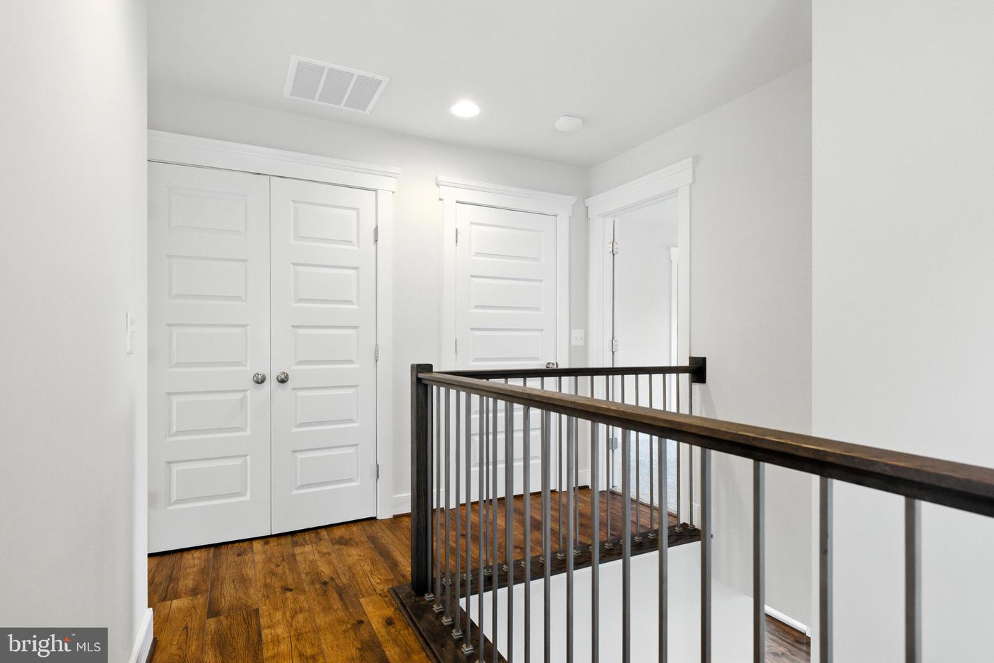 17968 RIDGEWOOD PL, ROUND HILL, Virginia 20141, 4 Bedrooms Bedrooms, 18 Rooms Rooms,4 BathroomsBathrooms,Residential,For sale,17968 RIDGEWOOD PL,VALO2104472 MLS # VALO2104472