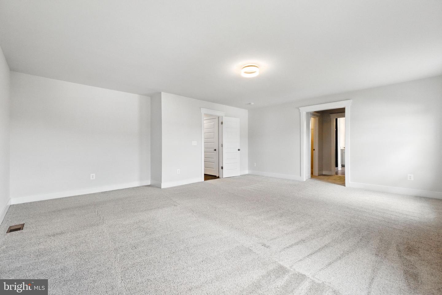 17968 RIDGEWOOD PL, ROUND HILL, Virginia 20141, 4 Bedrooms Bedrooms, 18 Rooms Rooms,4 BathroomsBathrooms,Residential,For sale,17968 RIDGEWOOD PL,VALO2104472 MLS # VALO2104472