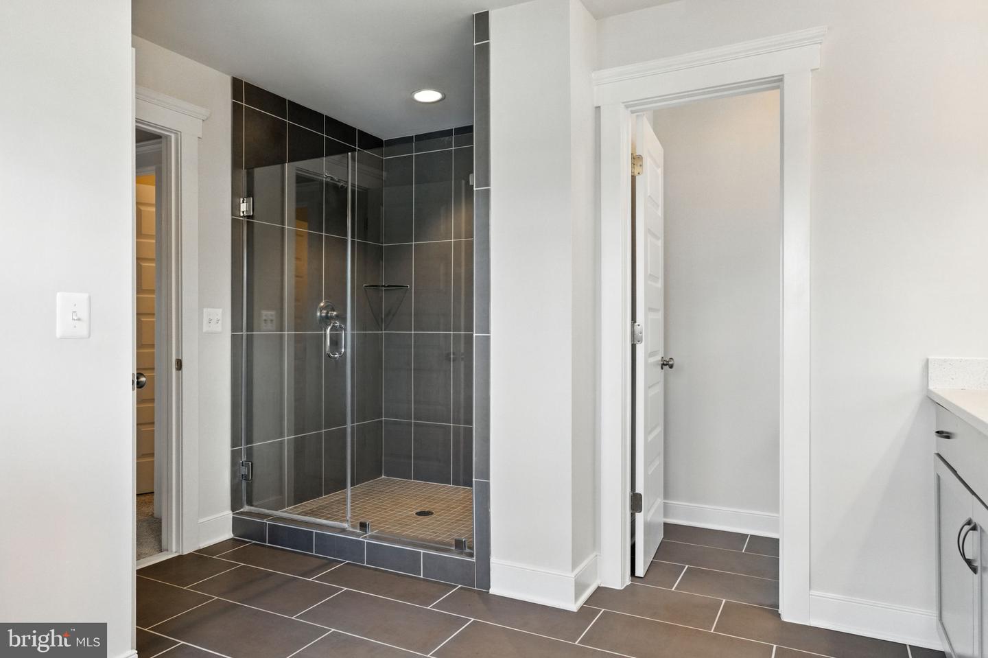 17968 RIDGEWOOD PL, ROUND HILL, Virginia 20141, 4 Bedrooms Bedrooms, 18 Rooms Rooms,4 BathroomsBathrooms,Residential,For sale,17968 RIDGEWOOD PL,VALO2104472 MLS # VALO2104472