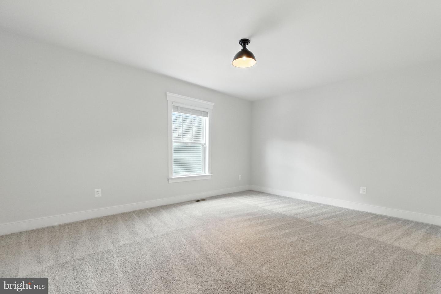 17968 RIDGEWOOD PL, ROUND HILL, Virginia 20141, 4 Bedrooms Bedrooms, 18 Rooms Rooms,4 BathroomsBathrooms,Residential,For sale,17968 RIDGEWOOD PL,VALO2104472 MLS # VALO2104472