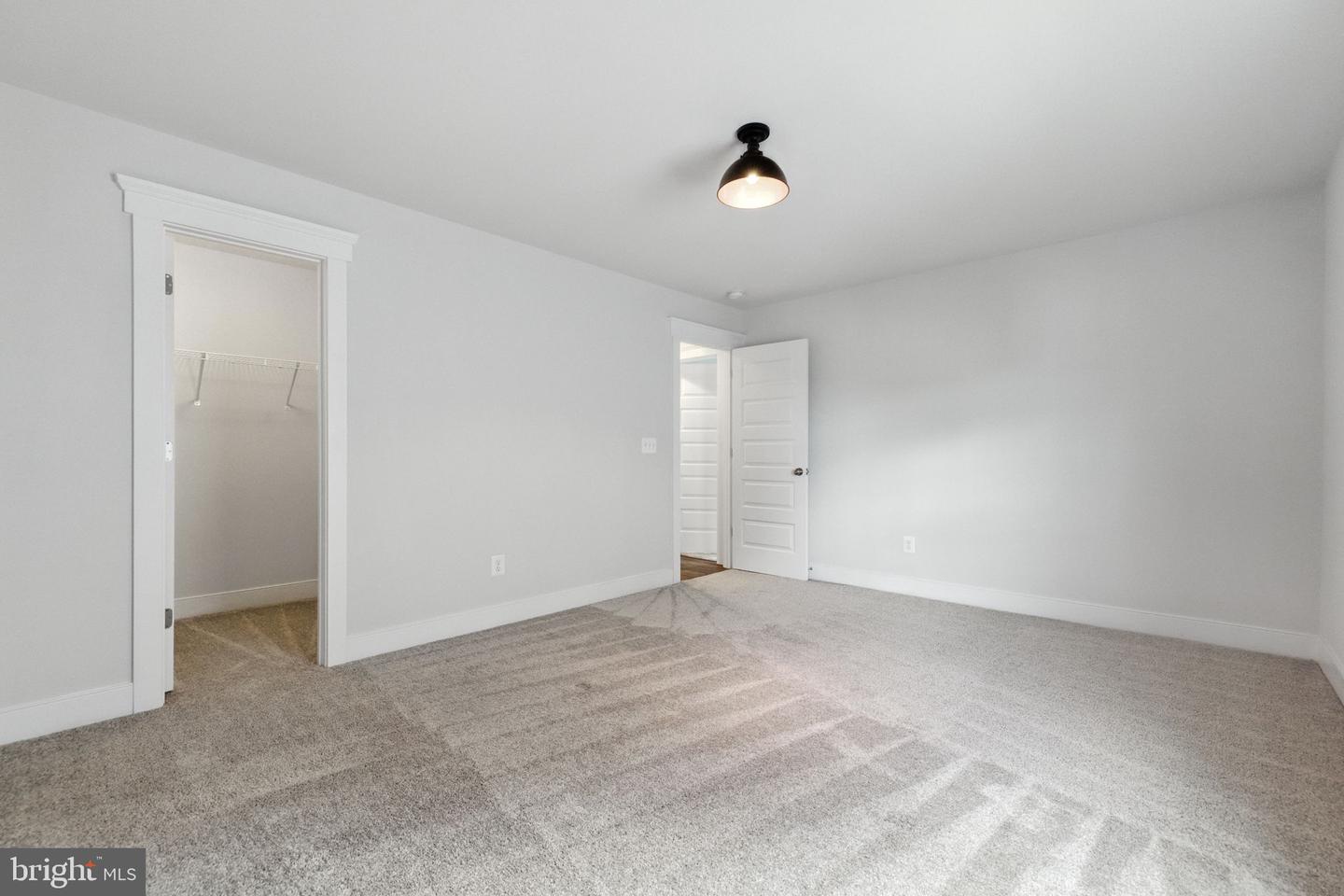 17968 RIDGEWOOD PL, ROUND HILL, Virginia 20141, 4 Bedrooms Bedrooms, 18 Rooms Rooms,4 BathroomsBathrooms,Residential,For sale,17968 RIDGEWOOD PL,VALO2104472 MLS # VALO2104472