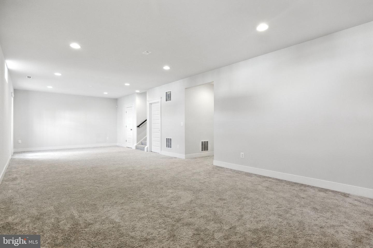 17968 RIDGEWOOD PL, ROUND HILL, Virginia 20141, 4 Bedrooms Bedrooms, 18 Rooms Rooms,4 BathroomsBathrooms,Residential,For sale,17968 RIDGEWOOD PL,VALO2104472 MLS # VALO2104472