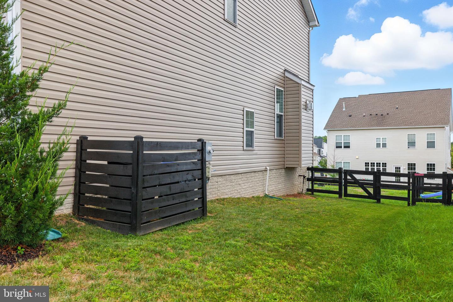 17968 RIDGEWOOD PL, ROUND HILL, Virginia 20141, 4 Bedrooms Bedrooms, 18 Rooms Rooms,4 BathroomsBathrooms,Residential,For sale,17968 RIDGEWOOD PL,VALO2104472 MLS # VALO2104472