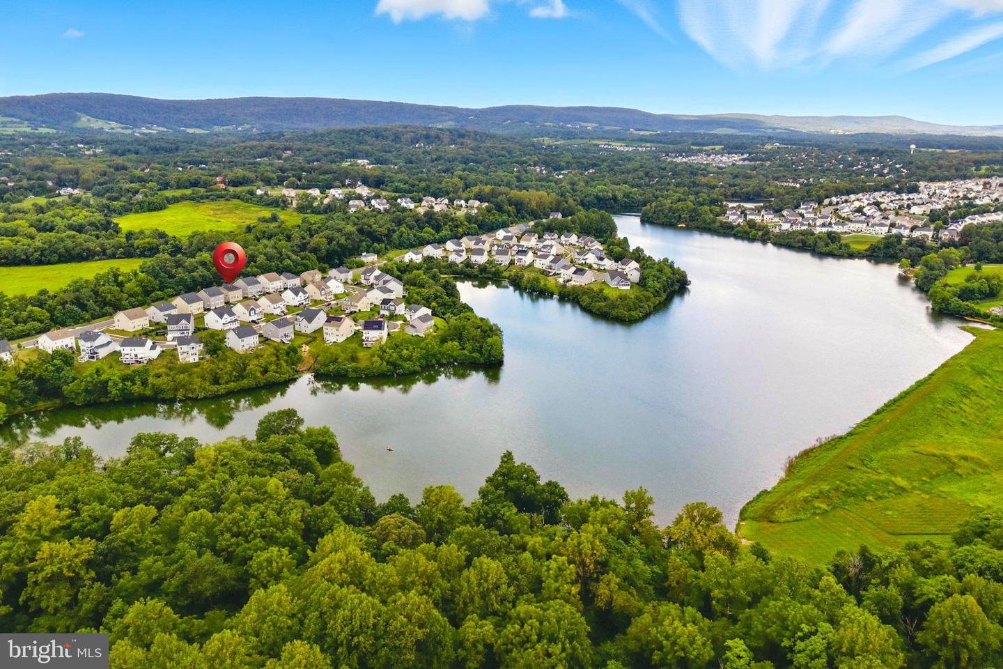 17968 RIDGEWOOD PL, ROUND HILL, Virginia 20141, 4 Bedrooms Bedrooms, 18 Rooms Rooms,4 BathroomsBathrooms,Residential,For sale,17968 RIDGEWOOD PL,VALO2104472 MLS # VALO2104472