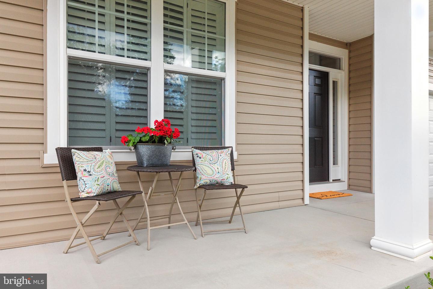 17968 RIDGEWOOD PL, ROUND HILL, Virginia 20141, 4 Bedrooms Bedrooms, 18 Rooms Rooms,4 BathroomsBathrooms,Residential,For sale,17968 RIDGEWOOD PL,VALO2104472 MLS # VALO2104472