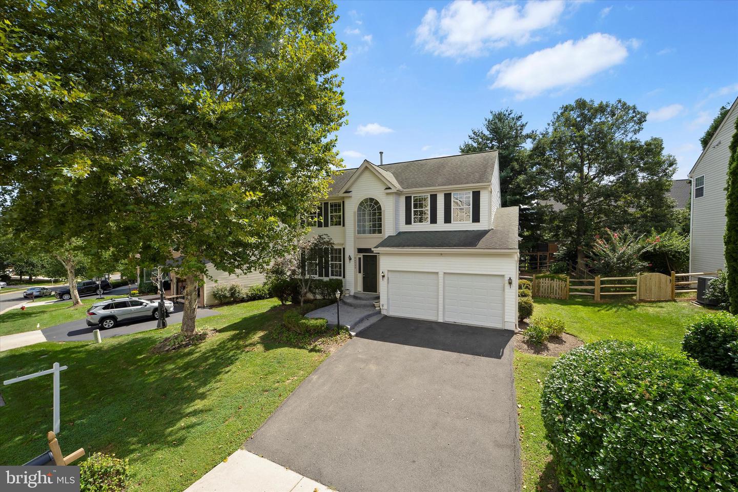 46999 BAINBRIDGE PL, STERLING, Virginia 20165, 4 Bedrooms Bedrooms, ,3 BathroomsBathrooms,Residential,For sale,46999 BAINBRIDGE PL,VALO2104508 MLS # VALO2104508