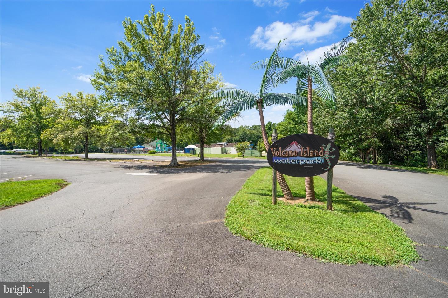 46999 BAINBRIDGE PL, STERLING, Virginia 20165, 4 Bedrooms Bedrooms, ,3 BathroomsBathrooms,Residential,For sale,46999 BAINBRIDGE PL,VALO2104508 MLS # VALO2104508