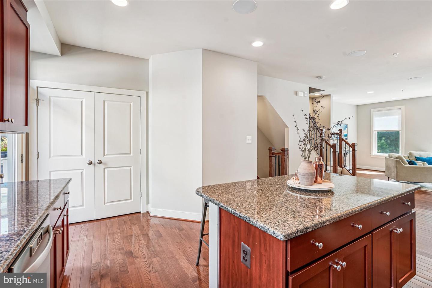 2942 PENNY LN, FAIRFAX, Virginia 22031, 3 Bedrooms Bedrooms, 12 Rooms Rooms,3 BathroomsBathrooms,Residential,For sale,2942 PENNY LN,VAFX2261128 MLS # VAFX2261128