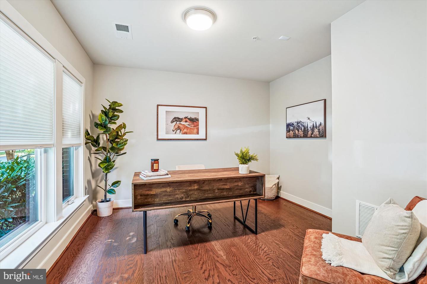 2942 PENNY LN, FAIRFAX, Virginia 22031, 3 Bedrooms Bedrooms, 12 Rooms Rooms,3 BathroomsBathrooms,Residential,For sale,2942 PENNY LN,VAFX2261128 MLS # VAFX2261128