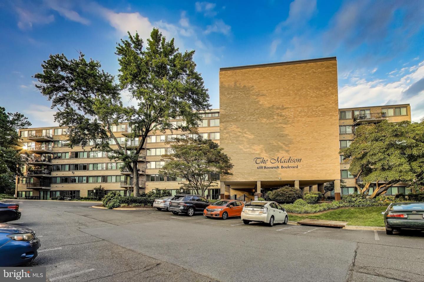 600 ROOSEVELT BLVD #407, FALLS CHURCH, Virginia 22044, 1 Bedroom Bedrooms, ,1 BathroomBathrooms,Residential,For sale,600 ROOSEVELT BLVD #407,VAFA2003208 MLS # VAFA2003208