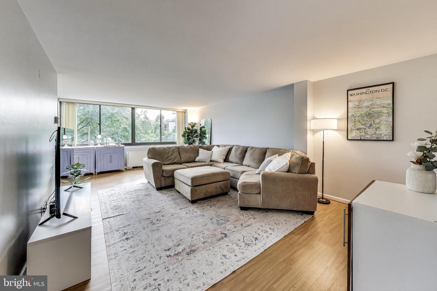 600 ROOSEVELT BLVD #407, FALLS CHURCH, Virginia 22044, 1 Bedroom Bedrooms, ,1 BathroomBathrooms,Residential,For sale,600 ROOSEVELT BLVD #407,VAFA2003208 MLS # VAFA2003208