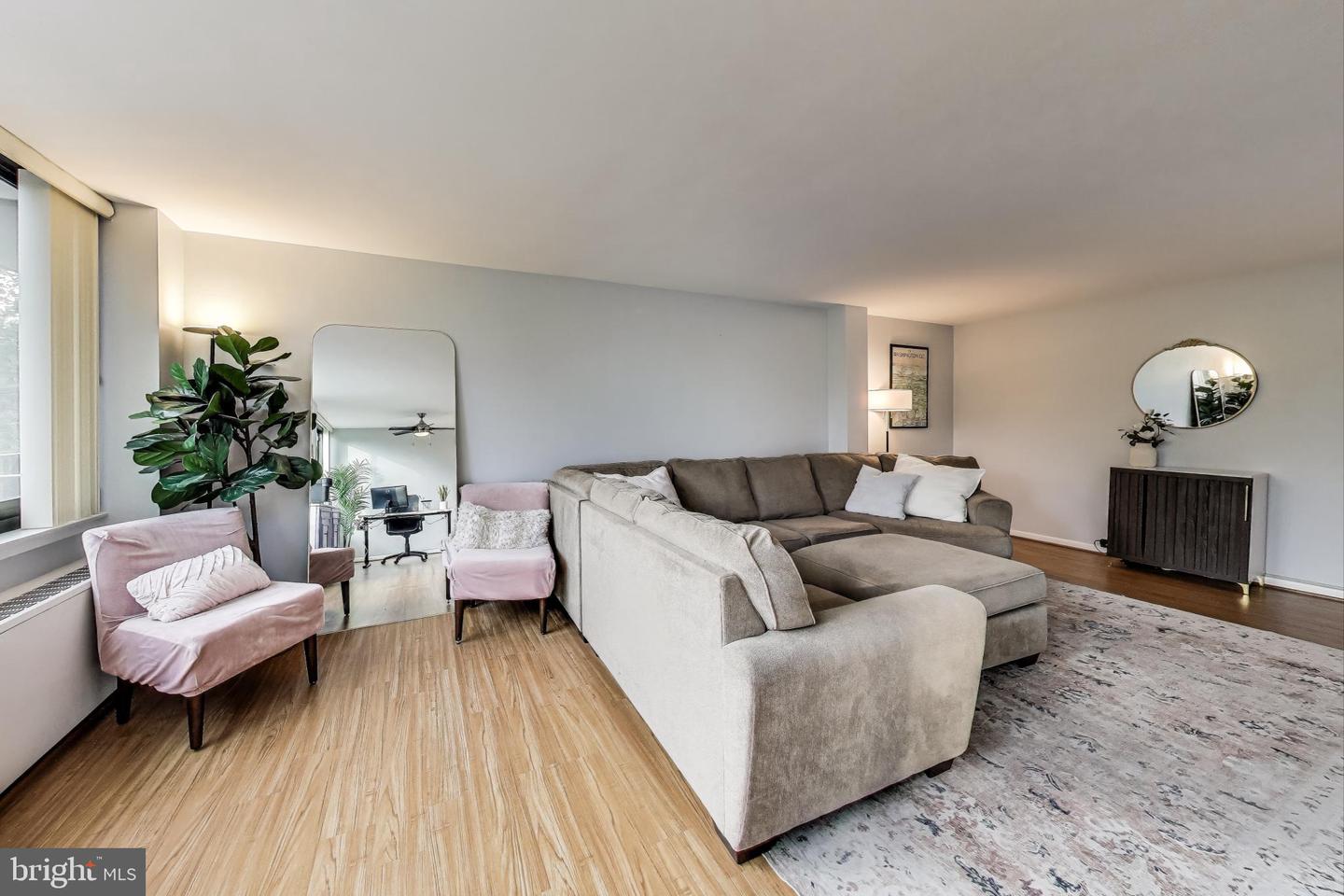 600 ROOSEVELT BLVD #407, FALLS CHURCH, Virginia 22044, 1 Bedroom Bedrooms, ,1 BathroomBathrooms,Residential,For sale,600 ROOSEVELT BLVD #407,VAFA2003208 MLS # VAFA2003208