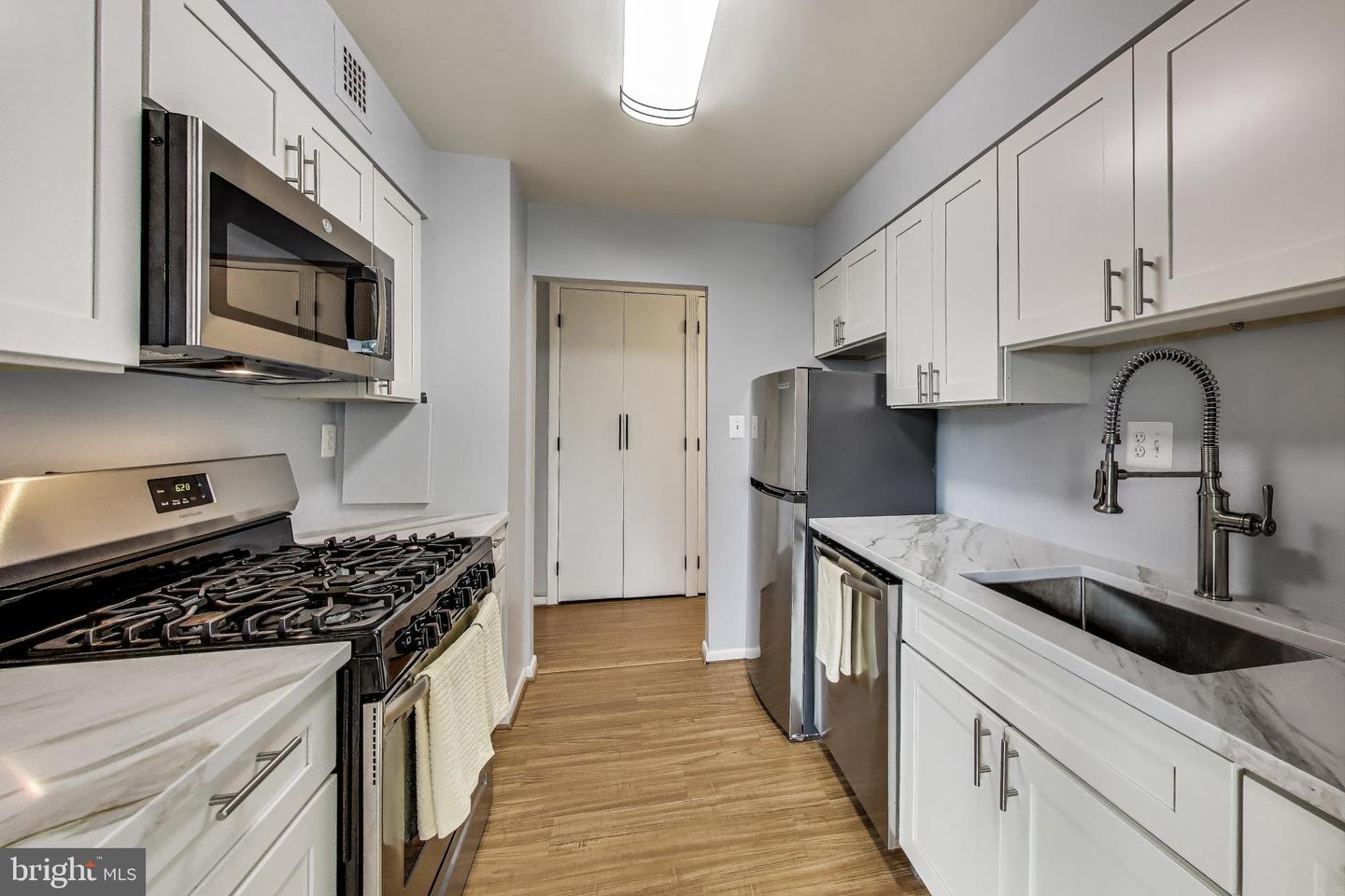 600 ROOSEVELT BLVD #407, FALLS CHURCH, Virginia 22044, 1 Bedroom Bedrooms, ,1 BathroomBathrooms,Residential,For sale,600 ROOSEVELT BLVD #407,VAFA2003208 MLS # VAFA2003208