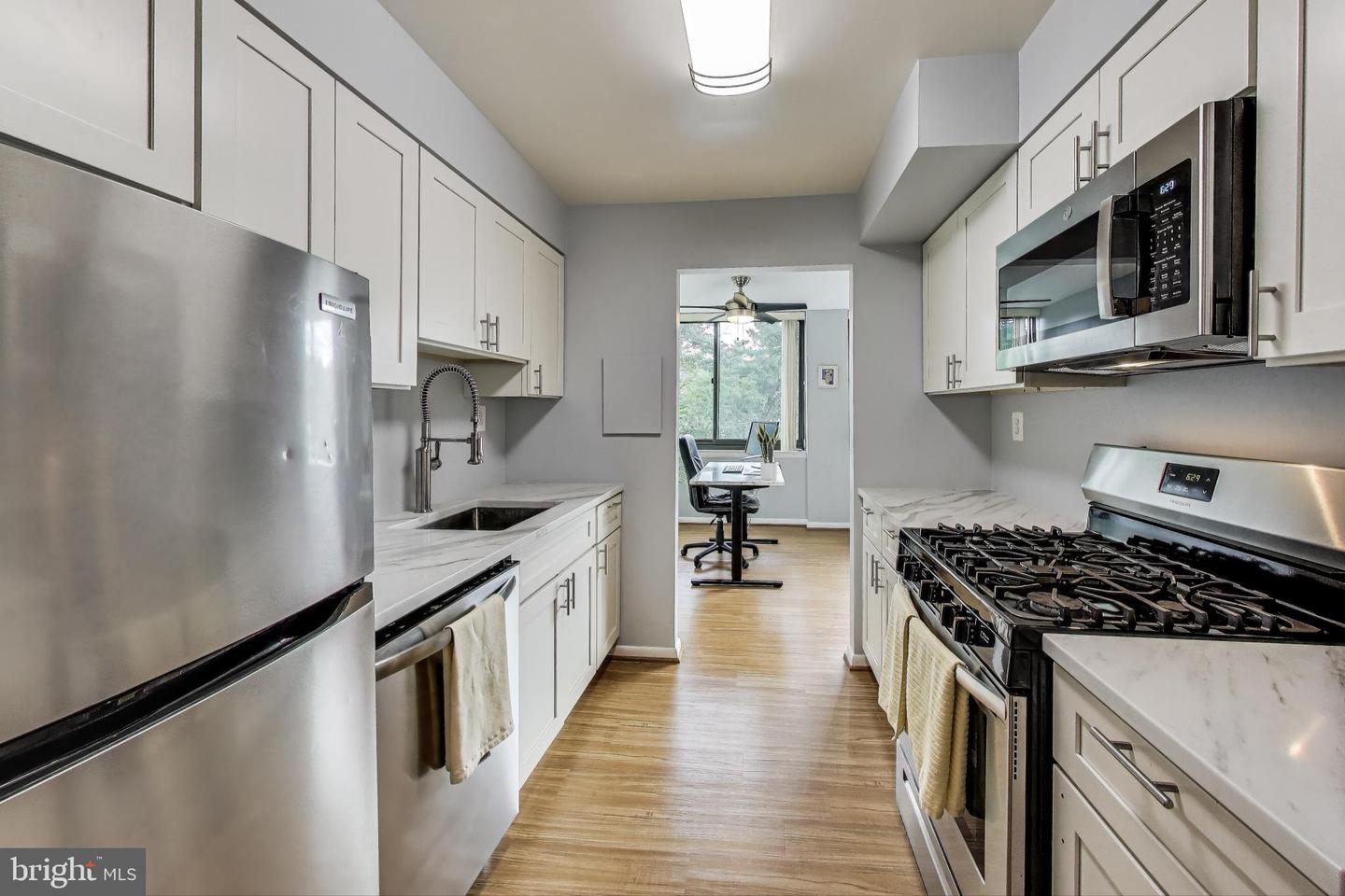 600 ROOSEVELT BLVD #407, FALLS CHURCH, Virginia 22044, 1 Bedroom Bedrooms, ,1 BathroomBathrooms,Residential,For sale,600 ROOSEVELT BLVD #407,VAFA2003208 MLS # VAFA2003208