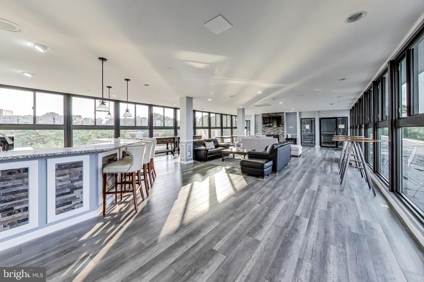 600 ROOSEVELT BLVD #407, FALLS CHURCH, Virginia 22044, 1 Bedroom Bedrooms, ,1 BathroomBathrooms,Residential,For sale,600 ROOSEVELT BLVD #407,VAFA2003208 MLS # VAFA2003208