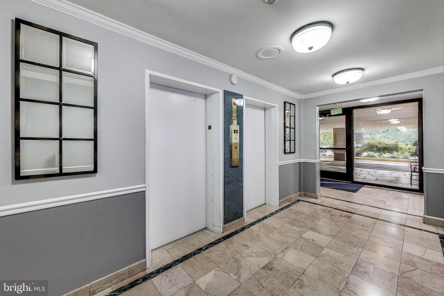 600 ROOSEVELT BLVD #407, FALLS CHURCH, Virginia 22044, 1 Bedroom Bedrooms, ,1 BathroomBathrooms,Residential,For sale,600 ROOSEVELT BLVD #407,VAFA2003208 MLS # VAFA2003208