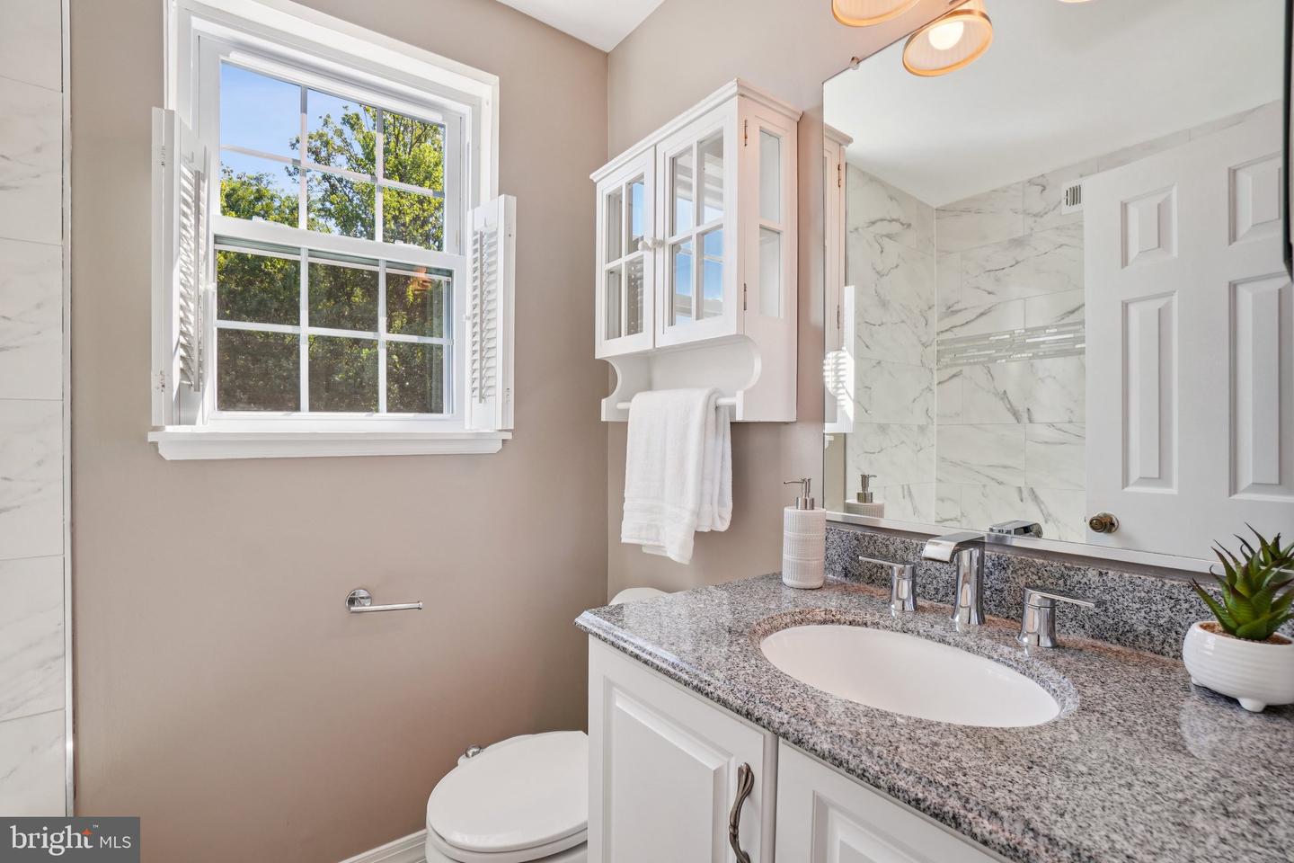 4819 28TH ST S #B, ARLINGTON, Virginia 22206, 3 Bedrooms Bedrooms, ,2 BathroomsBathrooms,Residential,For sale,4819 28TH ST S #B,VAAR2062270 MLS # VAAR2062270