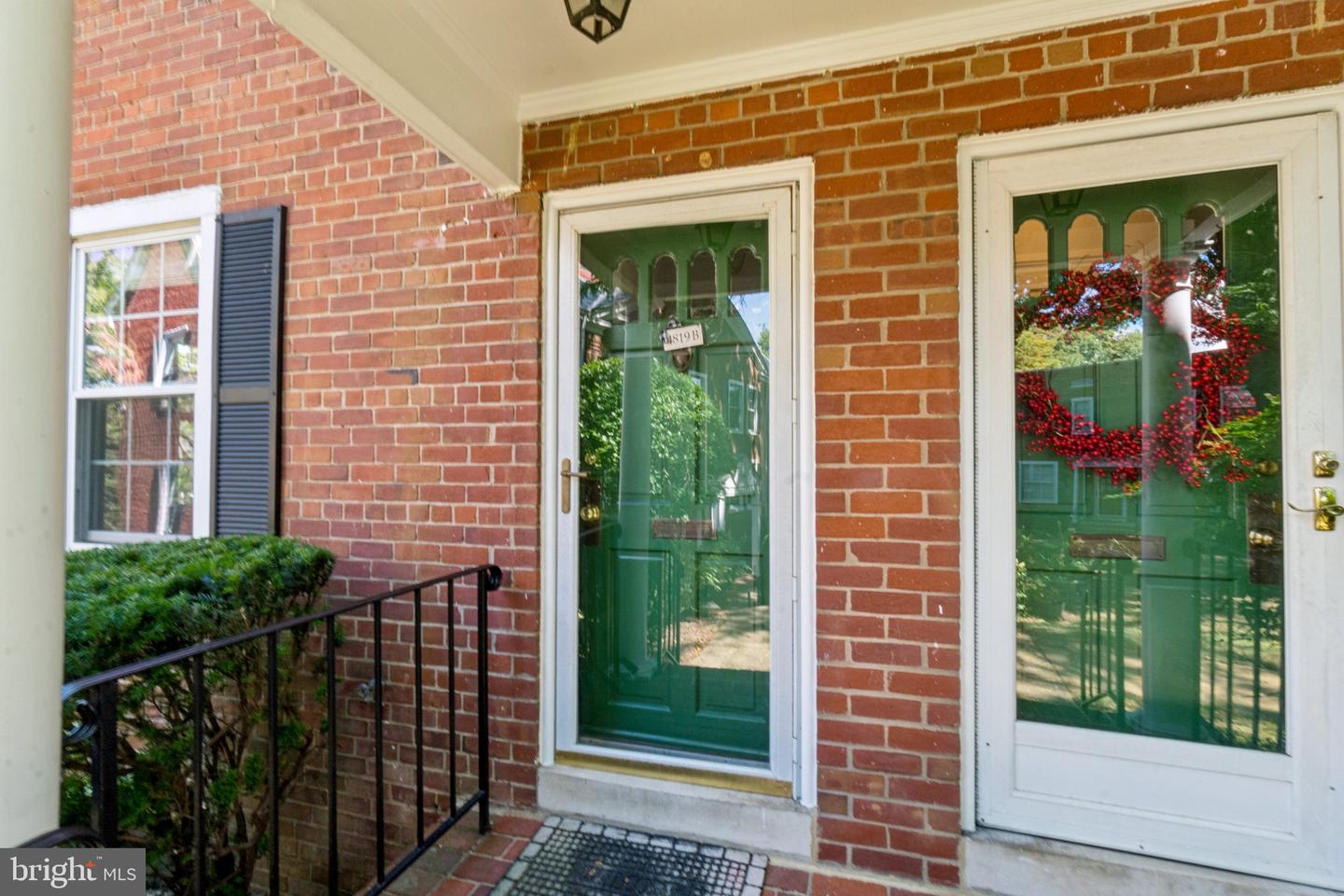 4819 28TH ST S #B, ARLINGTON, Virginia 22206, 3 Bedrooms Bedrooms, ,2 BathroomsBathrooms,Residential,For sale,4819 28TH ST S #B,VAAR2062270 MLS # VAAR2062270