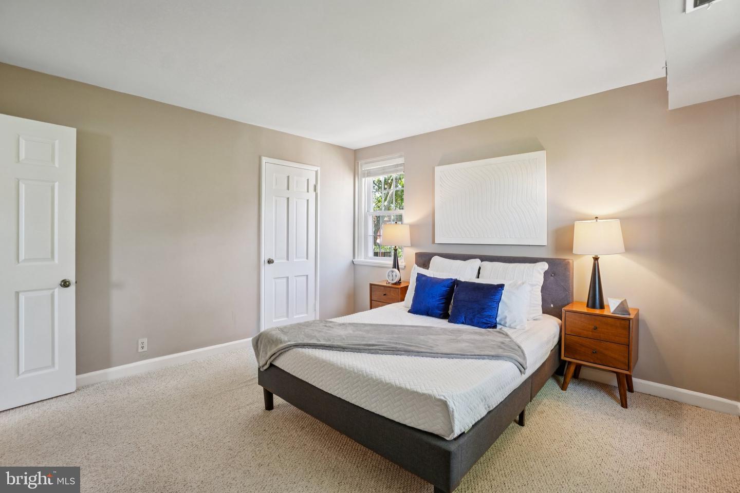 4819 28TH ST S #B, ARLINGTON, Virginia 22206, 3 Bedrooms Bedrooms, ,2 BathroomsBathrooms,Residential,For sale,4819 28TH ST S #B,VAAR2062270 MLS # VAAR2062270