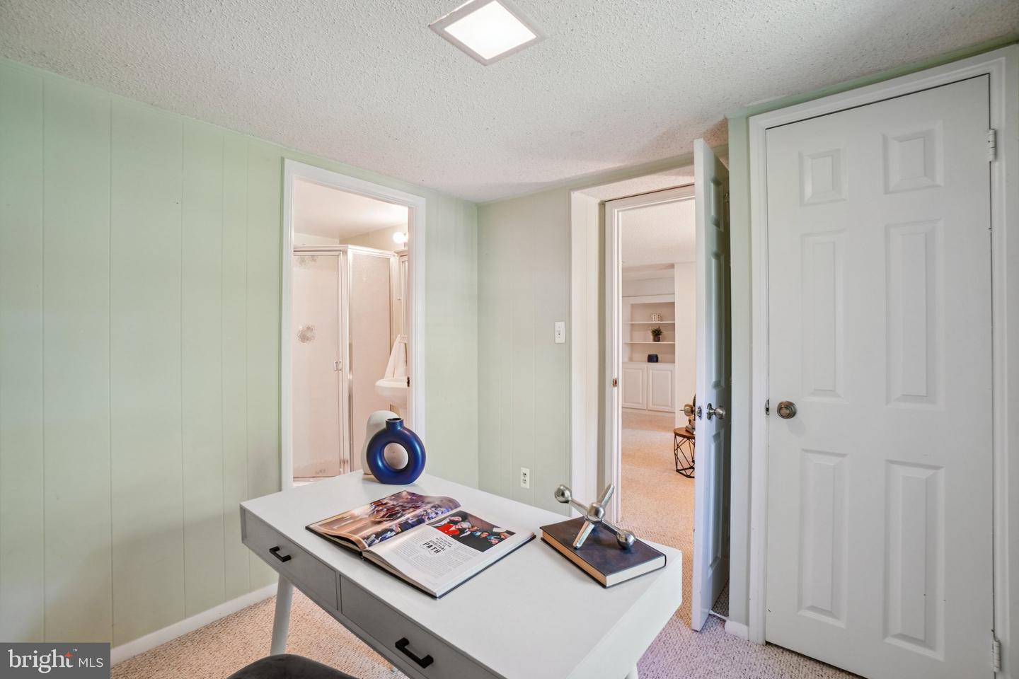 4819 28TH ST S #B, ARLINGTON, Virginia 22206, 3 Bedrooms Bedrooms, ,2 BathroomsBathrooms,Residential,For sale,4819 28TH ST S #B,VAAR2062270 MLS # VAAR2062270