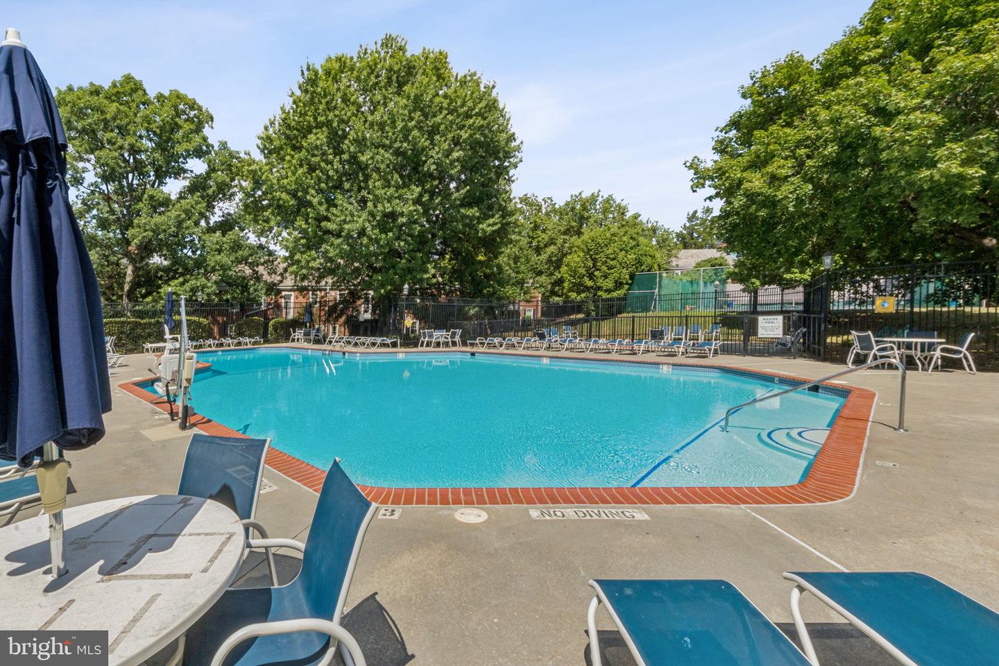 4819 28TH ST S #B, ARLINGTON, Virginia 22206, 3 Bedrooms Bedrooms, ,2 BathroomsBathrooms,Residential,For sale,4819 28TH ST S #B,VAAR2062270 MLS # VAAR2062270