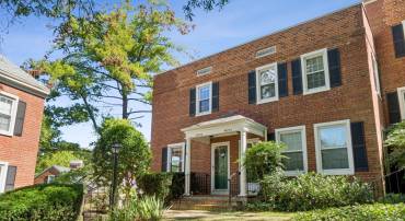 4819 28TH ST S #B, ARLINGTON, Virginia 22206, 3 Bedrooms Bedrooms, ,2 BathroomsBathrooms,Residential,For sale,4819 28TH ST S #B,VAAR2062270 MLS # VAAR2062270