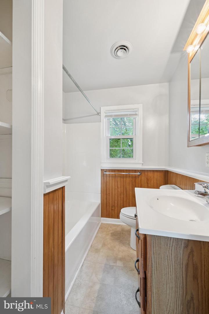 200 PENDER ST, FREDERICKSBURG, Virginia 22408, 4 Bedrooms Bedrooms, ,2 BathroomsBathrooms,Residential,For sale,200 PENDER ST,VASP2035476 MLS # VASP2035476