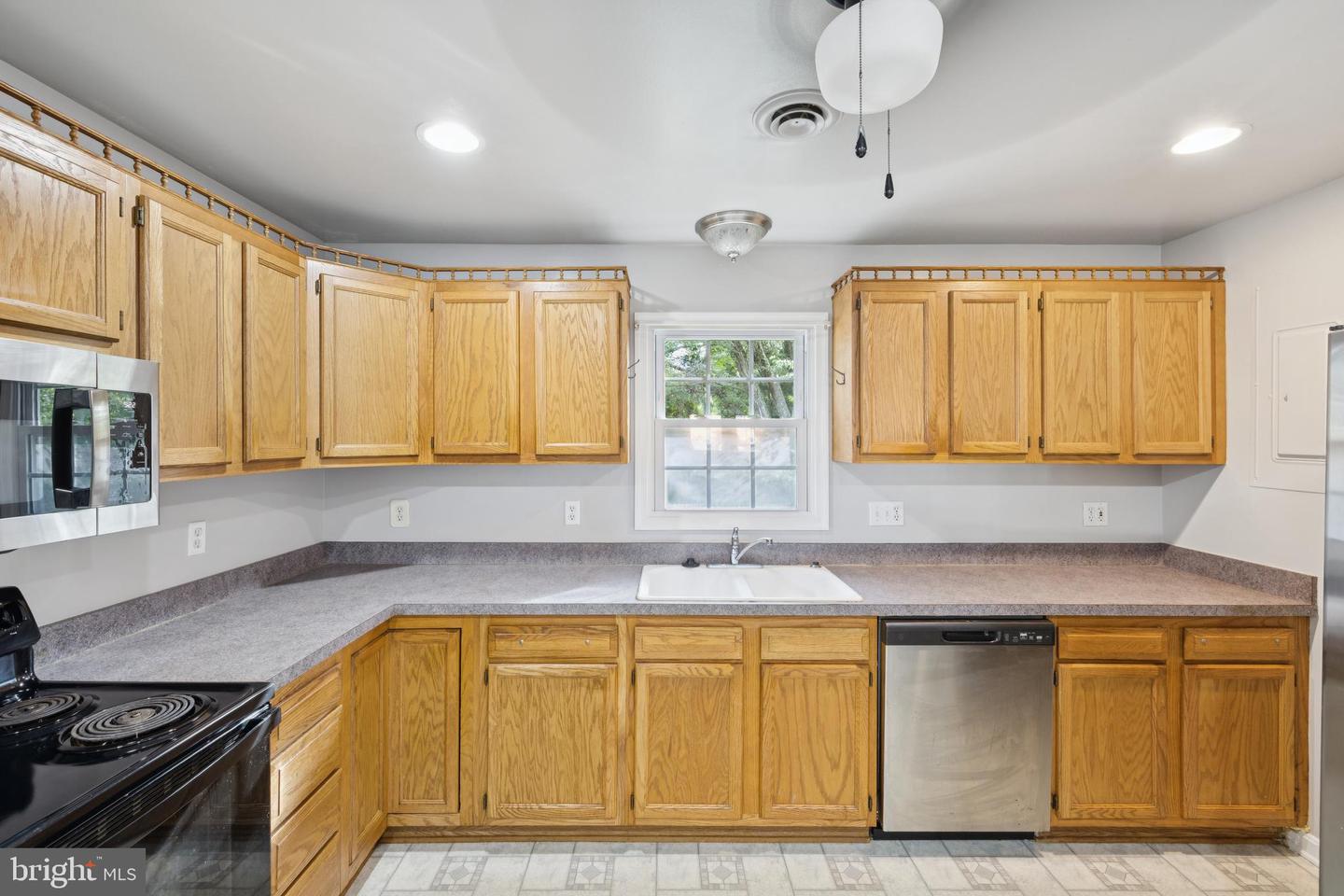 200 PENDER ST, FREDERICKSBURG, Virginia 22408, 4 Bedrooms Bedrooms, ,2 BathroomsBathrooms,Residential,For sale,200 PENDER ST,VASP2035476 MLS # VASP2035476