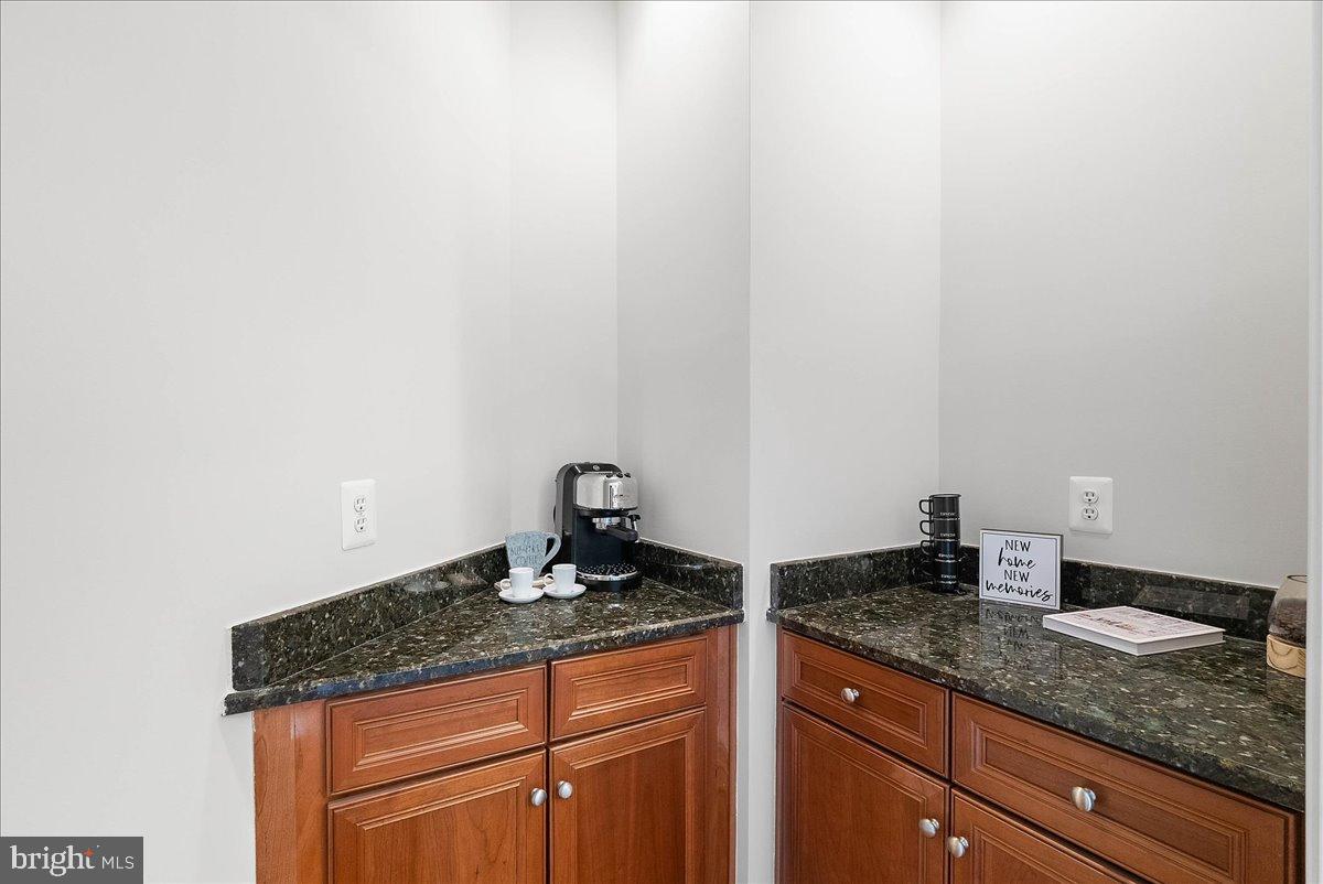 43557 TUCKAWAY PL, LEESBURG, Virginia 20176, 5 Bedrooms Bedrooms, 10 Rooms Rooms,4 BathroomsBathrooms,Residential,For sale,43557 TUCKAWAY PL,VALO2104590 MLS # VALO2104590
