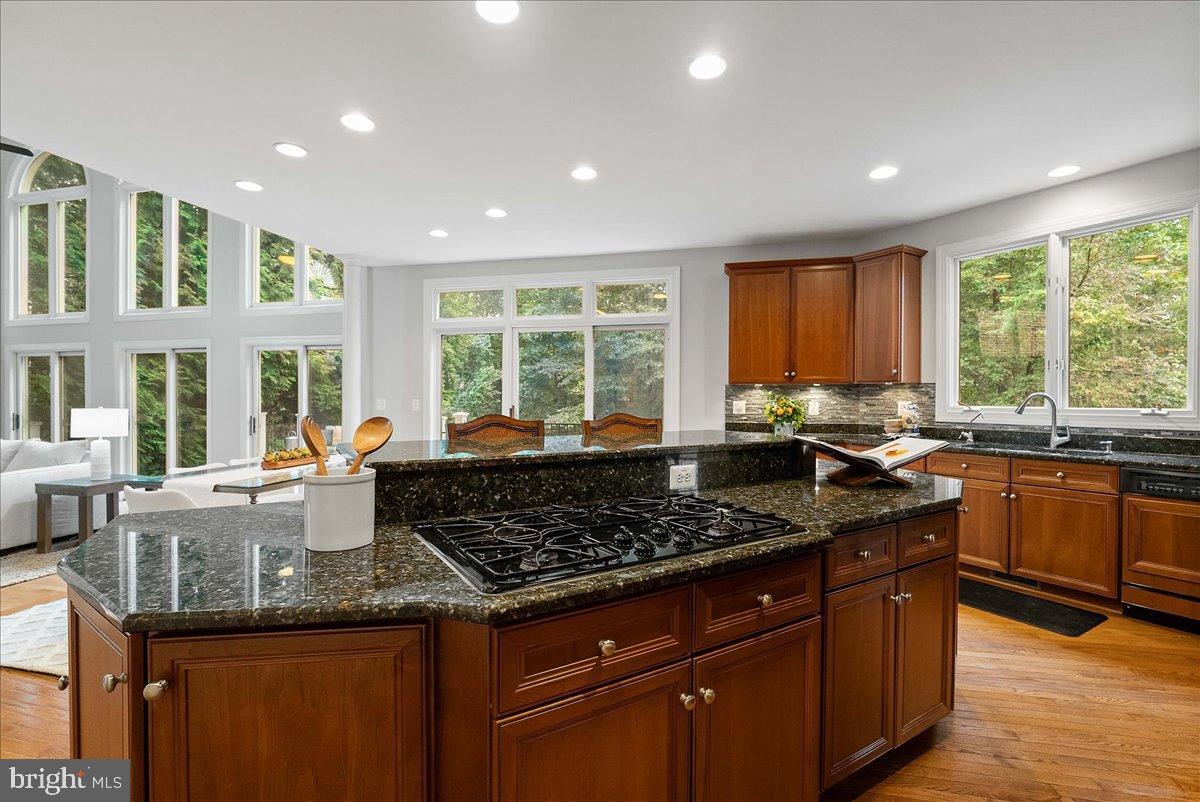 43557 TUCKAWAY PL, LEESBURG, Virginia 20176, 5 Bedrooms Bedrooms, 10 Rooms Rooms,4 BathroomsBathrooms,Residential,For sale,43557 TUCKAWAY PL,VALO2104590 MLS # VALO2104590