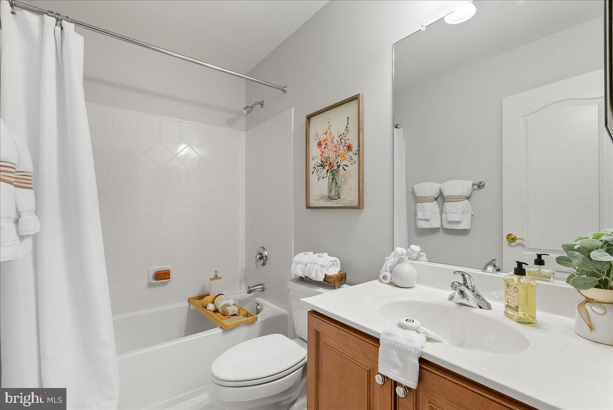 43557 TUCKAWAY PL, LEESBURG, Virginia 20176, 5 Bedrooms Bedrooms, 10 Rooms Rooms,4 BathroomsBathrooms,Residential,For sale,43557 TUCKAWAY PL,VALO2104590 MLS # VALO2104590