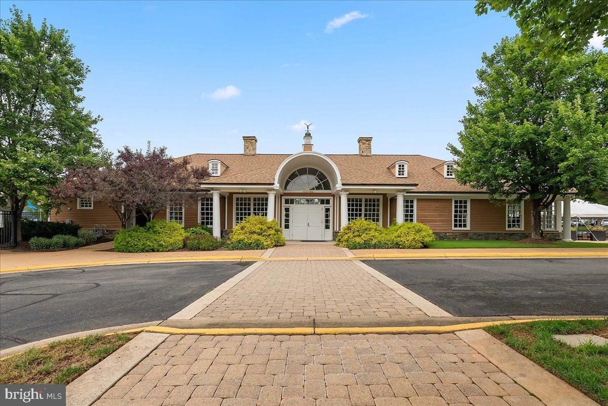 43557 TUCKAWAY PL, LEESBURG, Virginia 20176, 5 Bedrooms Bedrooms, 10 Rooms Rooms,4 BathroomsBathrooms,Residential,For sale,43557 TUCKAWAY PL,VALO2104590 MLS # VALO2104590
