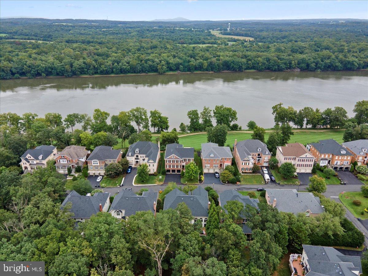 43557 TUCKAWAY PL, LEESBURG, Virginia 20176, 5 Bedrooms Bedrooms, 10 Rooms Rooms,4 BathroomsBathrooms,Residential,For sale,43557 TUCKAWAY PL,VALO2104590 MLS # VALO2104590