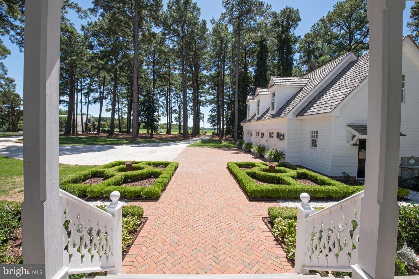 20031 OAKLAND FARM RD, CAPE CHARLES, Virginia 23310, 5 Bedrooms Bedrooms, 16 Rooms Rooms,5 BathroomsBathrooms,Residential,For sale,20031 OAKLAND FARM RD,VANH2000064 MLS # VANH2000064