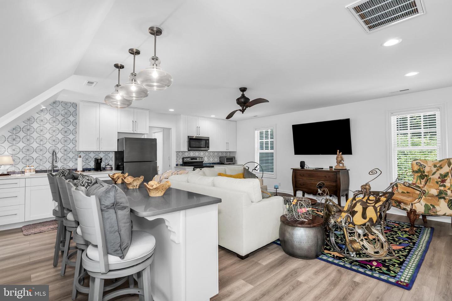 20031 OAKLAND FARM RD, CAPE CHARLES, Virginia 23310, 5 Bedrooms Bedrooms, 16 Rooms Rooms,5 BathroomsBathrooms,Residential,For sale,20031 OAKLAND FARM RD,VANH2000064 MLS # VANH2000064