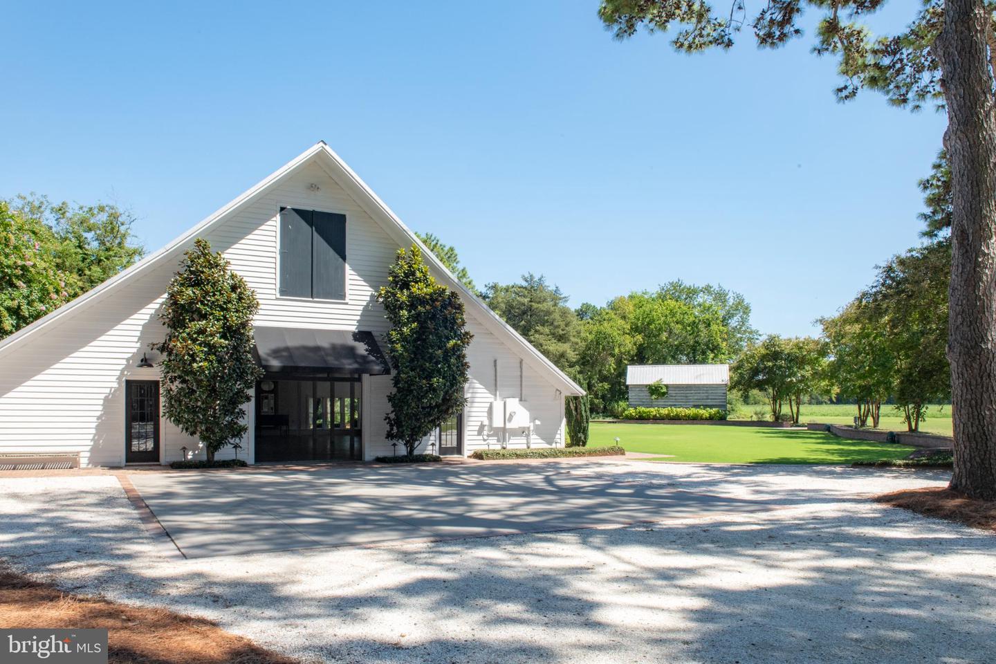 20031 OAKLAND FARM RD, CAPE CHARLES, Virginia 23310, 5 Bedrooms Bedrooms, 16 Rooms Rooms,5 BathroomsBathrooms,Residential,For sale,20031 OAKLAND FARM RD,VANH2000064 MLS # VANH2000064