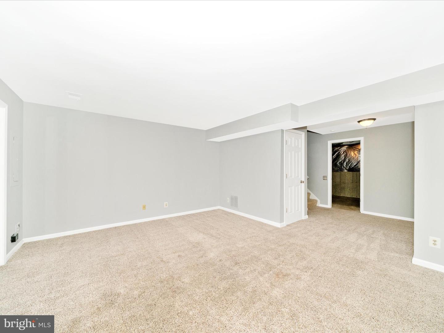 2661 MCGUFFEYS CT, WOODBRIDGE, Virginia 22191, 3 Bedrooms Bedrooms, ,2 BathroomsBathrooms,Residential,For sale,2661 MCGUFFEYS CT,VAPW2101654 MLS # VAPW2101654