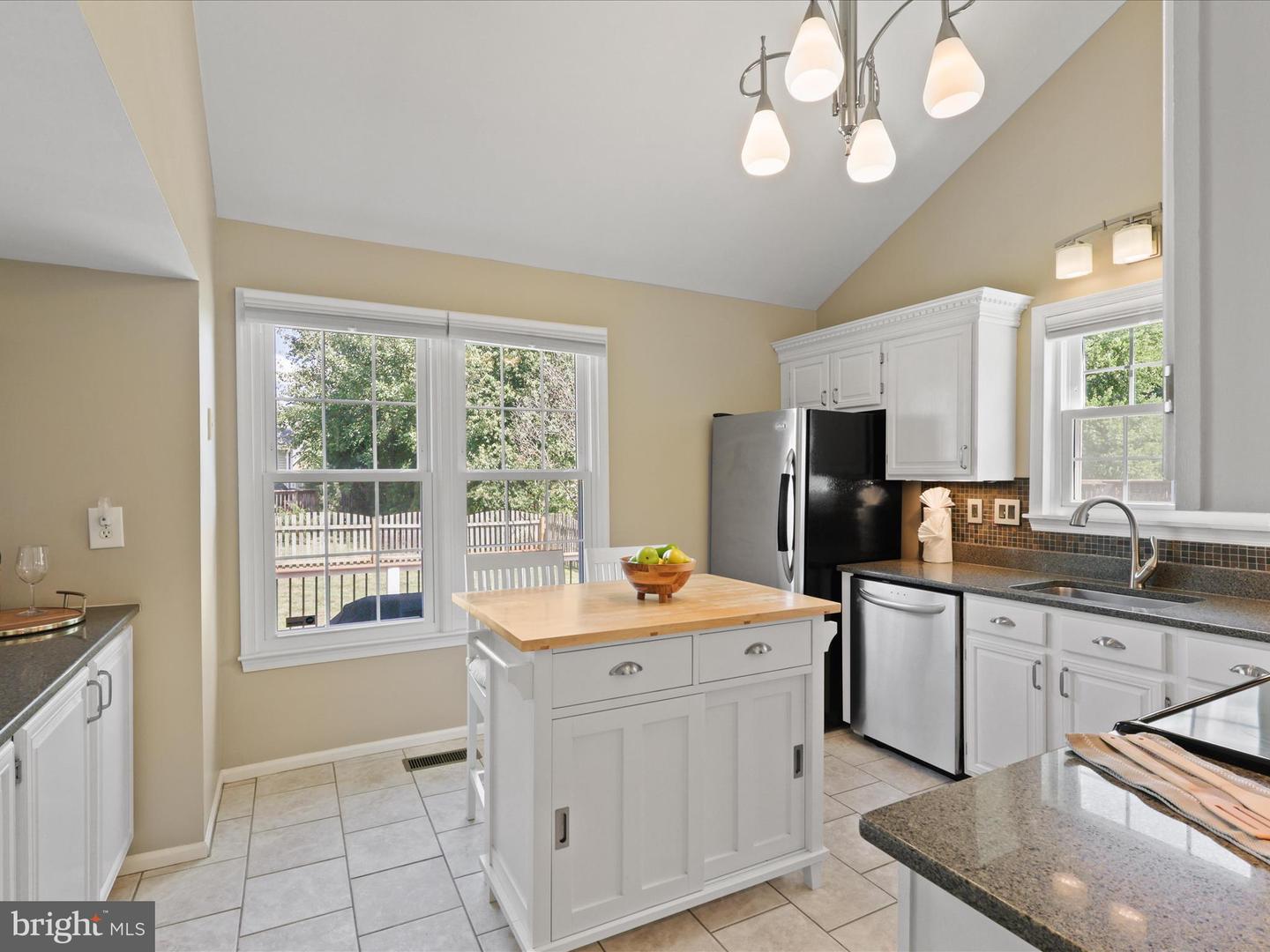 13250 STONE HEATHER, HERNDON, Virginia 20171, 3 Bedrooms Bedrooms, 7 Rooms Rooms,2 BathroomsBathrooms,Residential,For sale,13250 STONE HEATHER,VAFX2262004 MLS # VAFX2262004