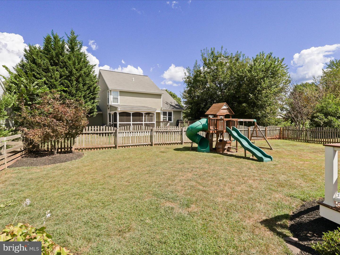 13250 STONE HEATHER, HERNDON, Virginia 20171, 3 Bedrooms Bedrooms, 7 Rooms Rooms,2 BathroomsBathrooms,Residential,For sale,13250 STONE HEATHER,VAFX2262004 MLS # VAFX2262004