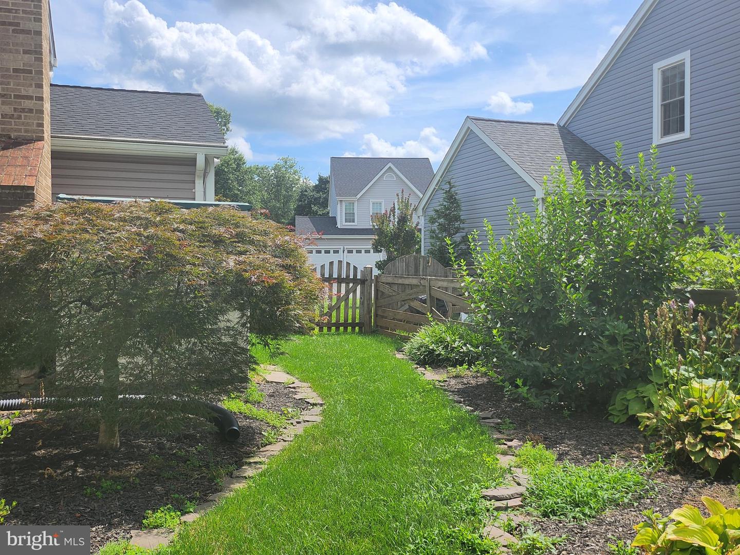 13250 STONE HEATHER, HERNDON, Virginia 20171, 3 Bedrooms Bedrooms, 7 Rooms Rooms,2 BathroomsBathrooms,Residential,For sale,13250 STONE HEATHER,VAFX2262004 MLS # VAFX2262004