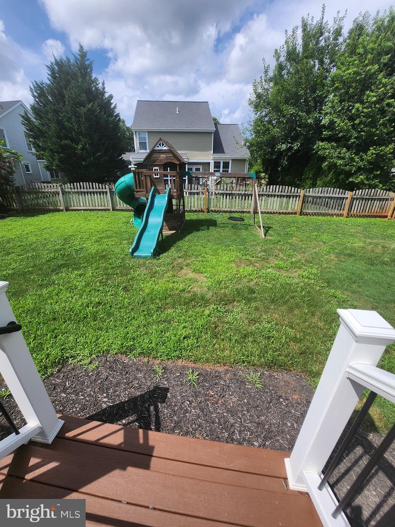 13250 STONE HEATHER, HERNDON, Virginia 20171, 3 Bedrooms Bedrooms, 7 Rooms Rooms,2 BathroomsBathrooms,Residential,For sale,13250 STONE HEATHER,VAFX2262004 MLS # VAFX2262004