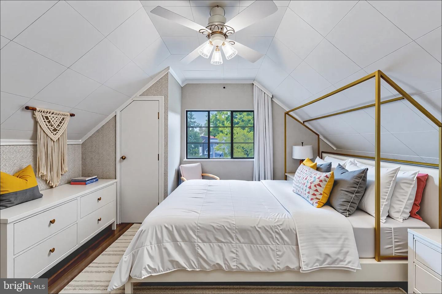 7224 ROOSEVELT AVE, FALLS CHURCH, Virginia 22042, 4 Bedrooms Bedrooms, ,1 BathroomBathrooms,Residential,For sale,7224 ROOSEVELT AVE,VAFX2262020 MLS # VAFX2262020