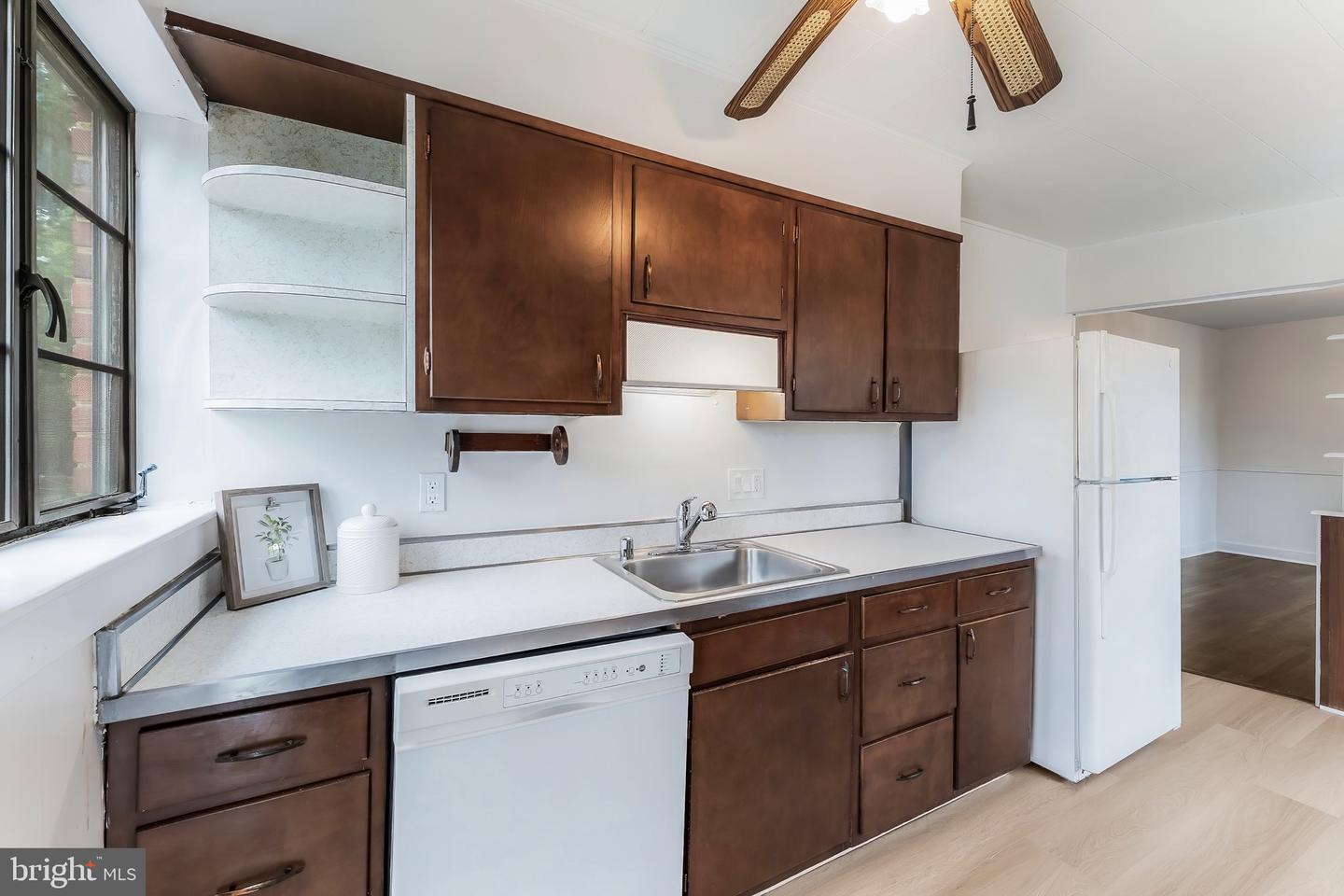 7224 ROOSEVELT AVE, FALLS CHURCH, Virginia 22042, 4 Bedrooms Bedrooms, ,1 BathroomBathrooms,Residential,For sale,7224 ROOSEVELT AVE,VAFX2262020 MLS # VAFX2262020