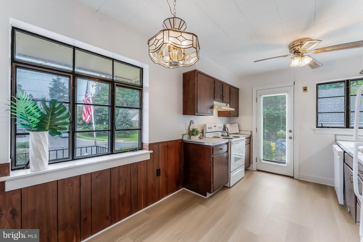7224 ROOSEVELT AVE, FALLS CHURCH, Virginia 22042, 4 Bedrooms Bedrooms, ,1 BathroomBathrooms,Residential,For sale,7224 ROOSEVELT AVE,VAFX2262020 MLS # VAFX2262020