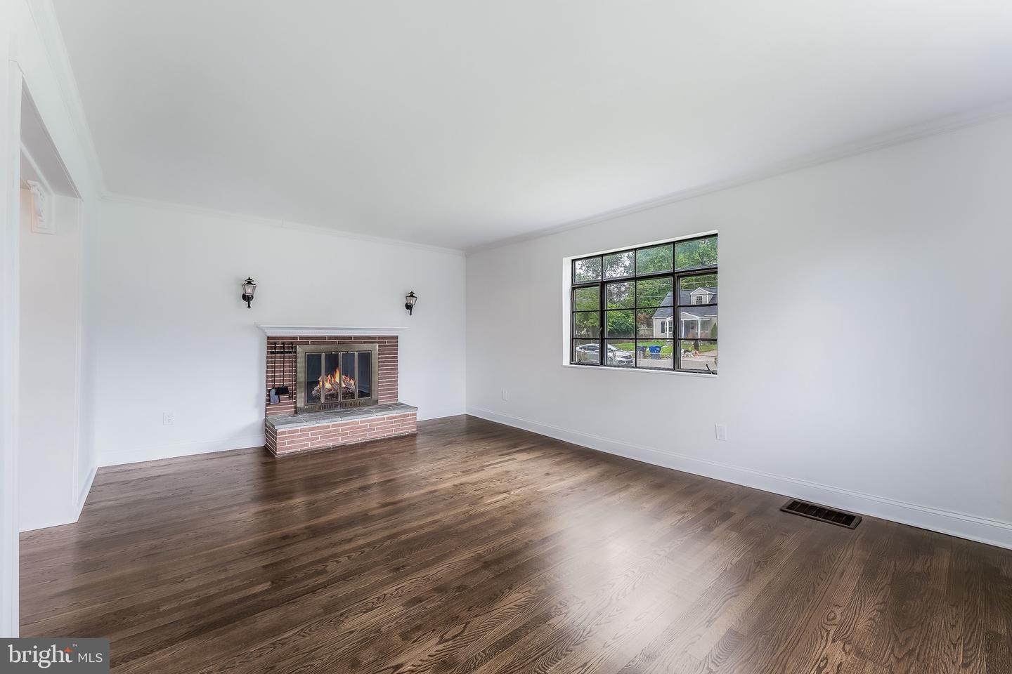 7224 ROOSEVELT AVE, FALLS CHURCH, Virginia 22042, 4 Bedrooms Bedrooms, ,1 BathroomBathrooms,Residential,For sale,7224 ROOSEVELT AVE,VAFX2262020 MLS # VAFX2262020