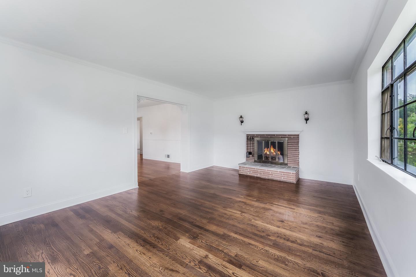 7224 ROOSEVELT AVE, FALLS CHURCH, Virginia 22042, 4 Bedrooms Bedrooms, ,1 BathroomBathrooms,Residential,For sale,7224 ROOSEVELT AVE,VAFX2262020 MLS # VAFX2262020