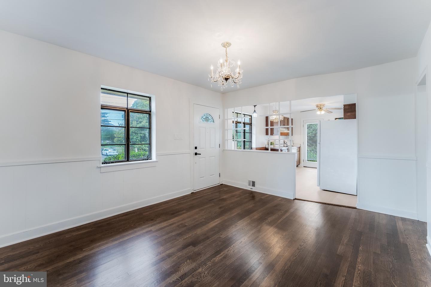 7224 ROOSEVELT AVE, FALLS CHURCH, Virginia 22042, 4 Bedrooms Bedrooms, ,1 BathroomBathrooms,Residential,For sale,7224 ROOSEVELT AVE,VAFX2262020 MLS # VAFX2262020
