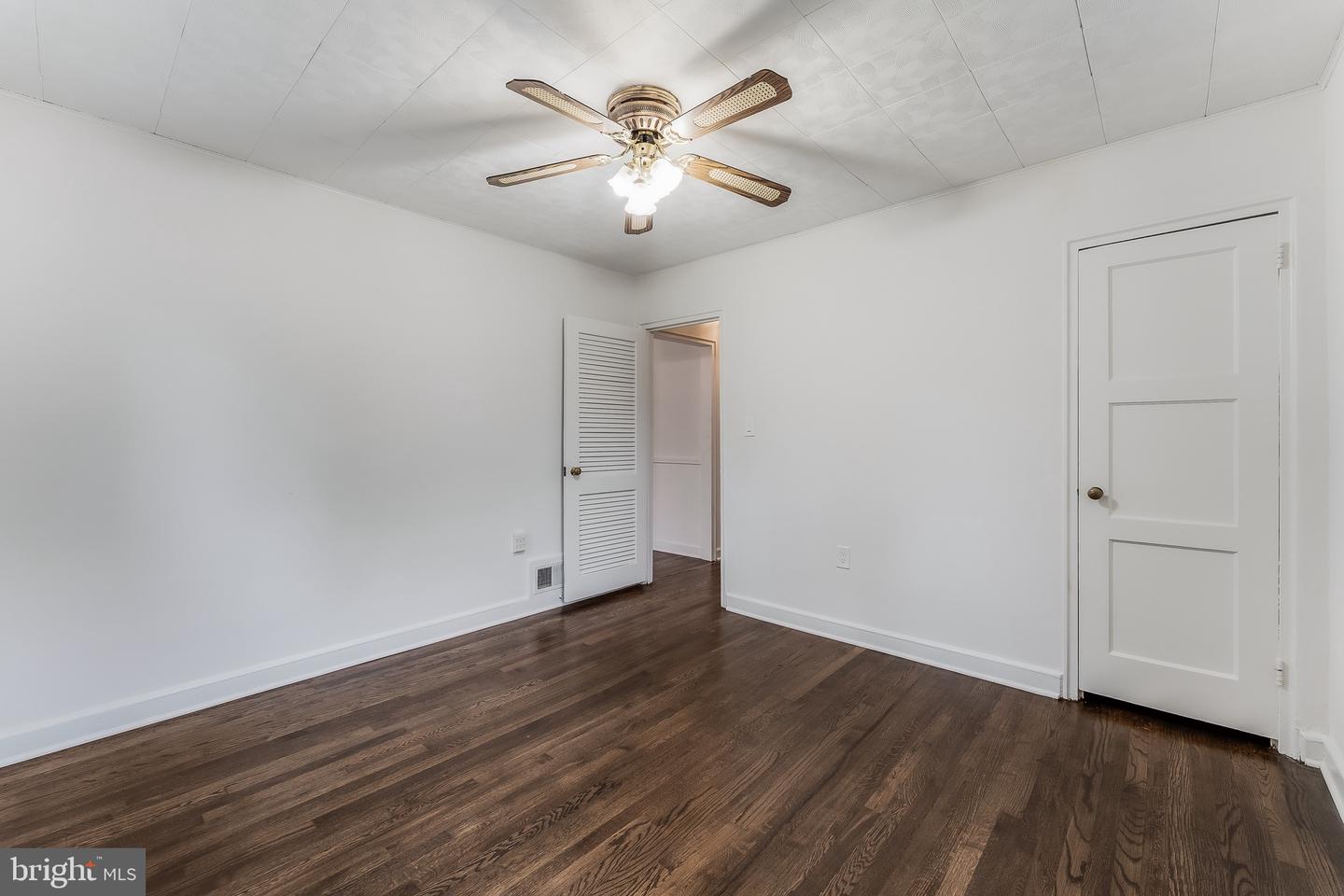 7224 ROOSEVELT AVE, FALLS CHURCH, Virginia 22042, 4 Bedrooms Bedrooms, ,1 BathroomBathrooms,Residential,For sale,7224 ROOSEVELT AVE,VAFX2262020 MLS # VAFX2262020